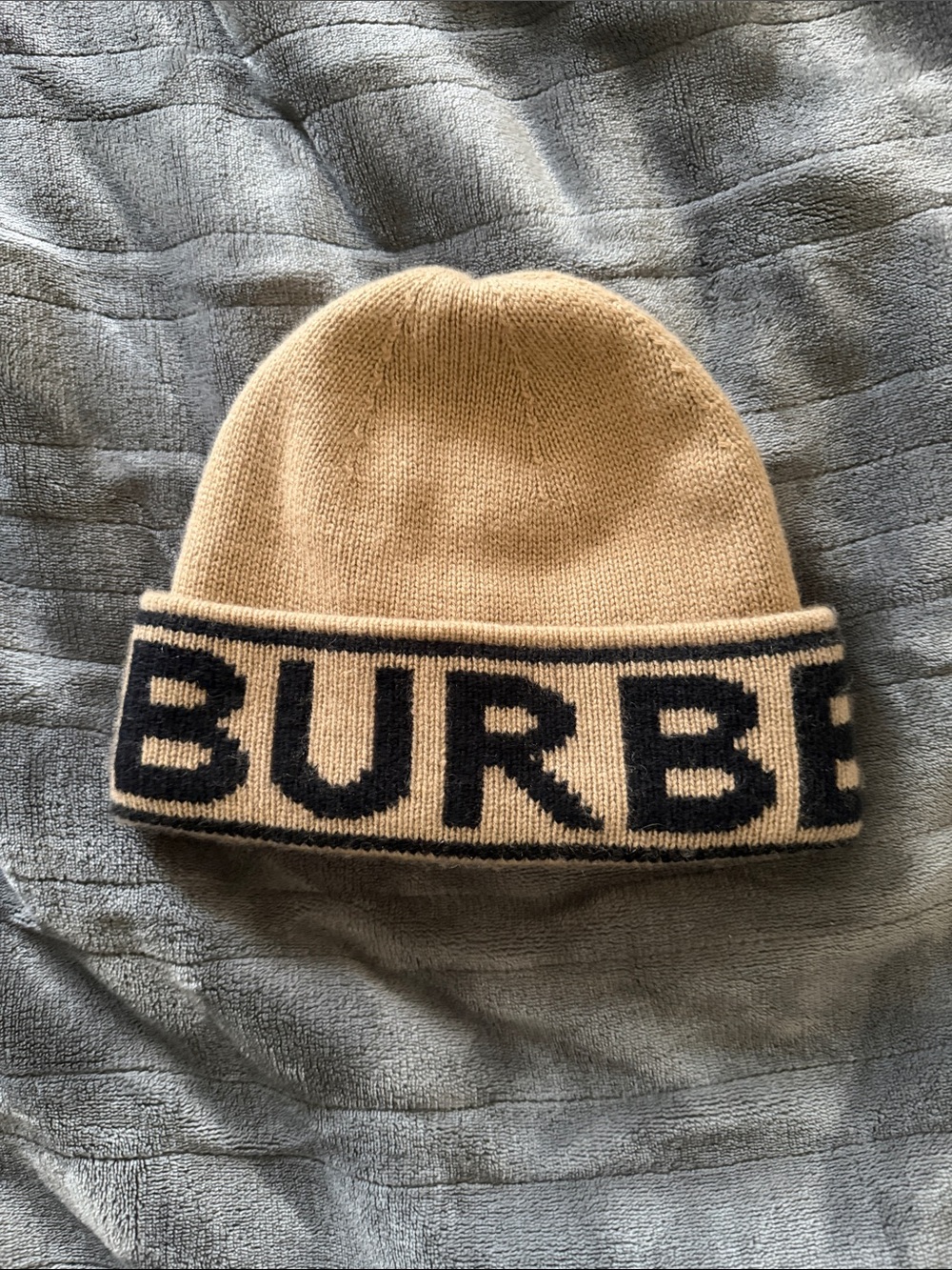 Burberry - Logo intarsia cashmere beanie